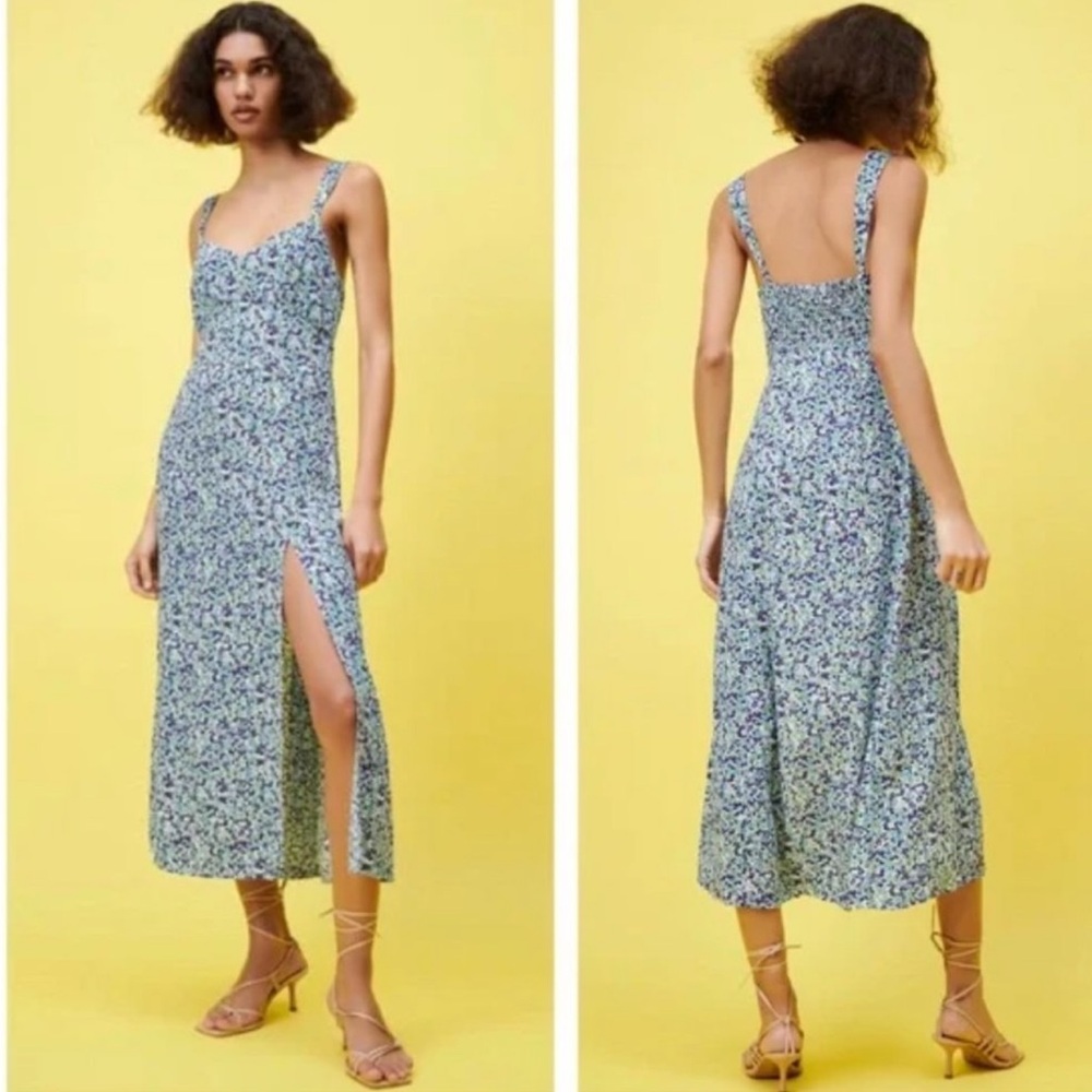 Zara Blue Floral Midi Dress Women’s Size 4‎ – Smocked Back Summer to Fall